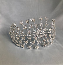 Load image into Gallery viewer, The Stella
